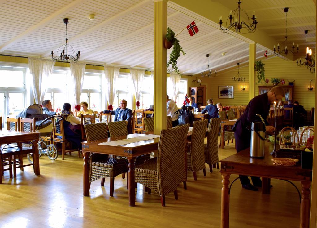 Lyngseidet Gjestegard As Exterior foto